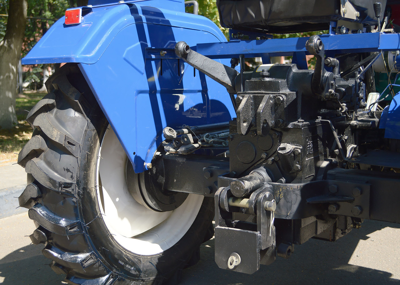 Мини трактор Zubr 244D 24 Л.С. 4Х4