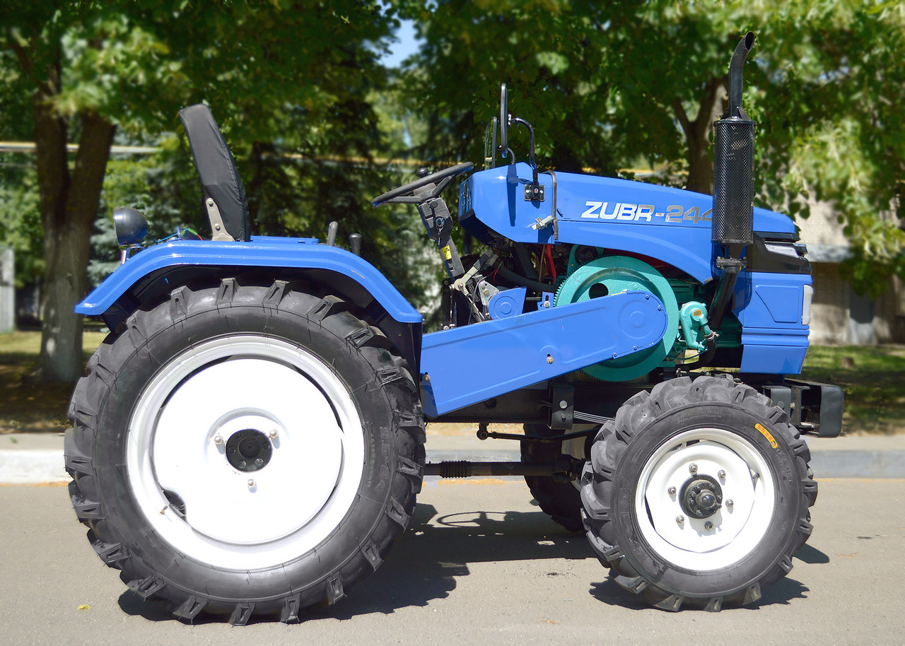 Мини трактор Zubr 244D 24 Л.С. 4Х4