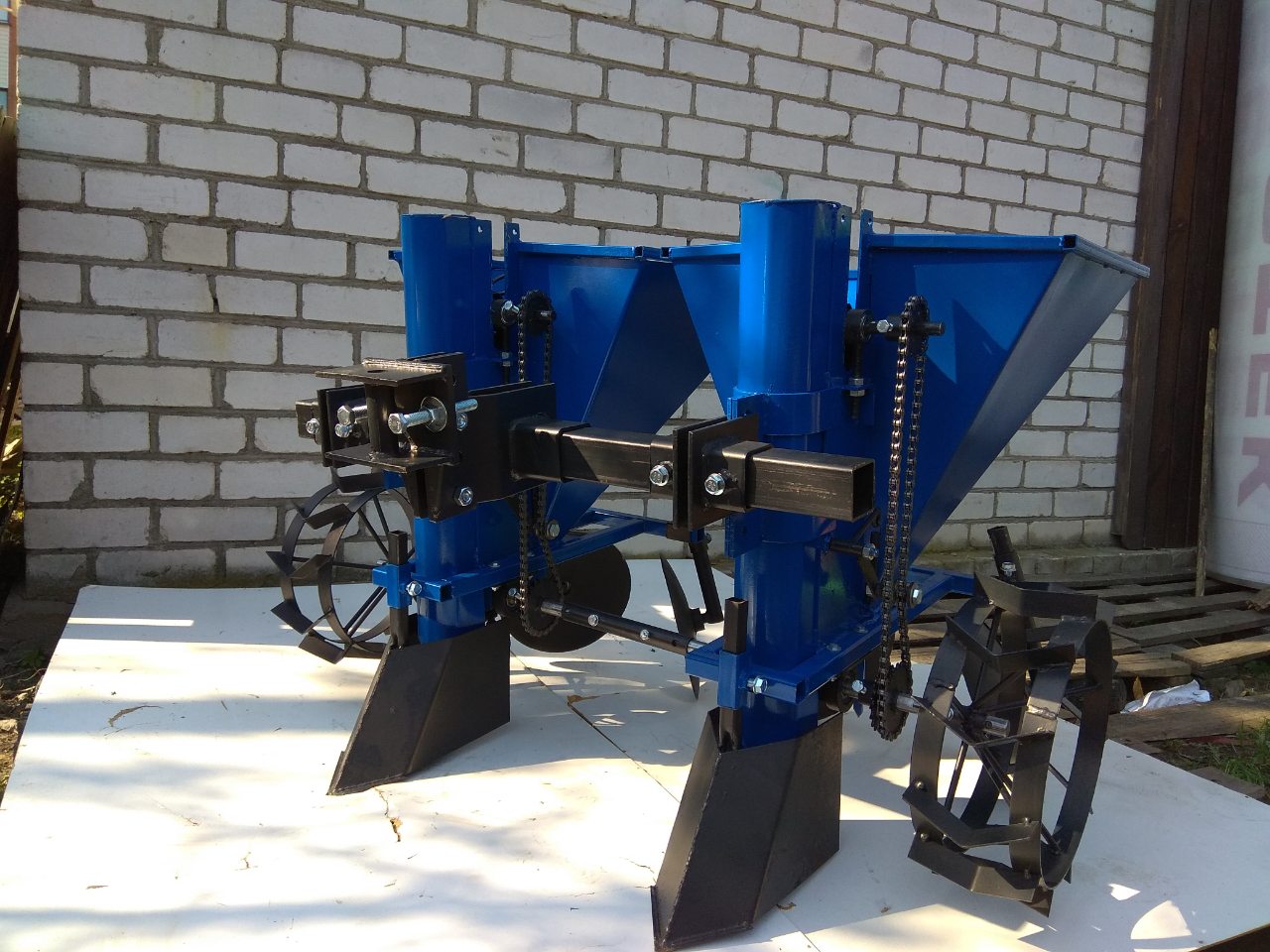 Картофелесажалка КСП-02  двухрядная