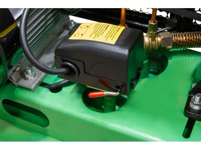 Компрессор ECO AE-1005-B1 ременной (380 л/мин, 8 атм, ременной, масляный, ресив. 100 л, 220 В, 2.20 кВт) (AE-1005-B1)