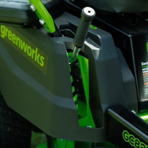 Райдер садовый Greenworks GC82ZT107 82V (107 см) Zero Turn CrossoverT аккумуляторный с нулевым радиусом разворота