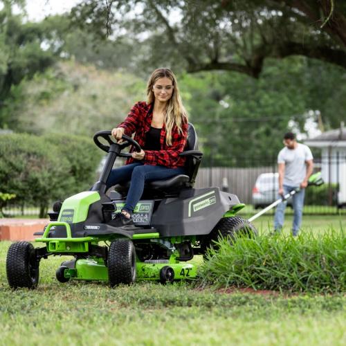 Трактор садовый Greenworks GC82LT107 82V (107 см) CrossoverT аккумуляторный