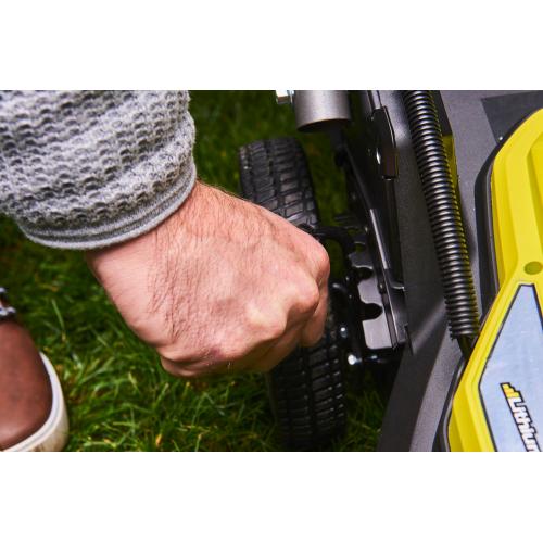ONE + / Газонокосилка RYOBI RY18LMX37A-150