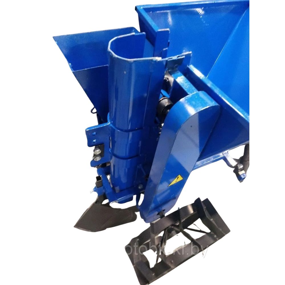 Картофелесажалка КС-01-02П с дозатором для удобрений