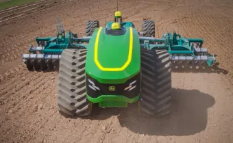 Беспилотный трактор от компании John Deere 